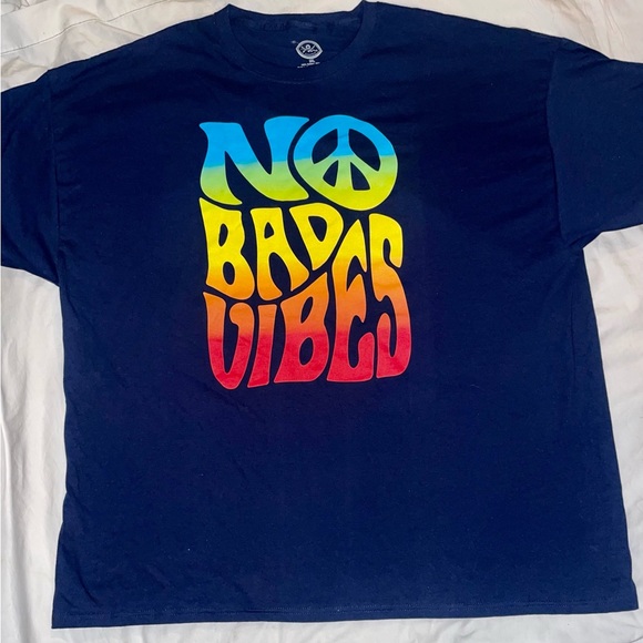 ODM Graphic.. No Bad Vibes Unisex T-Shirt in Navy .. Size Small New - Picture 6 of 7